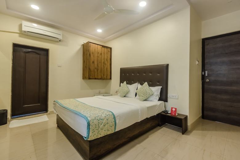 Hotel Oyo 8373 Rigga Inn