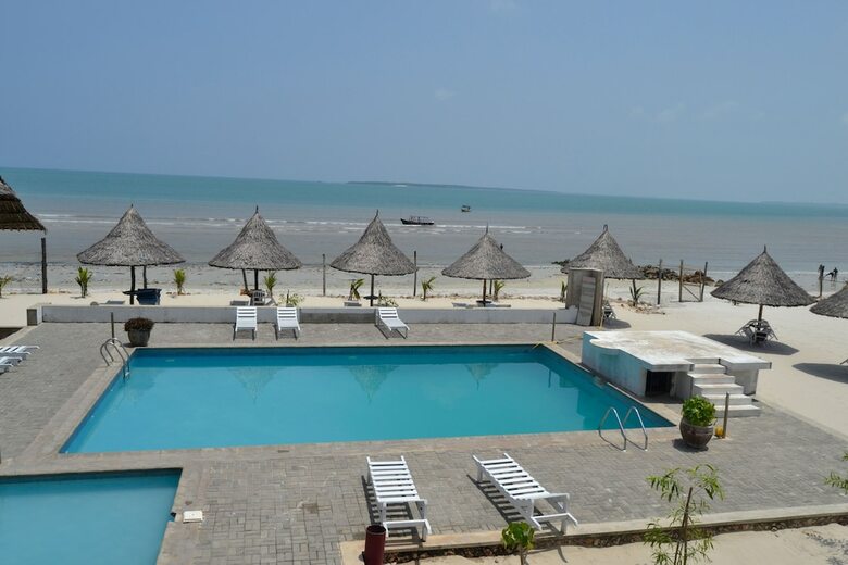 Hotel Serene Beach Resort