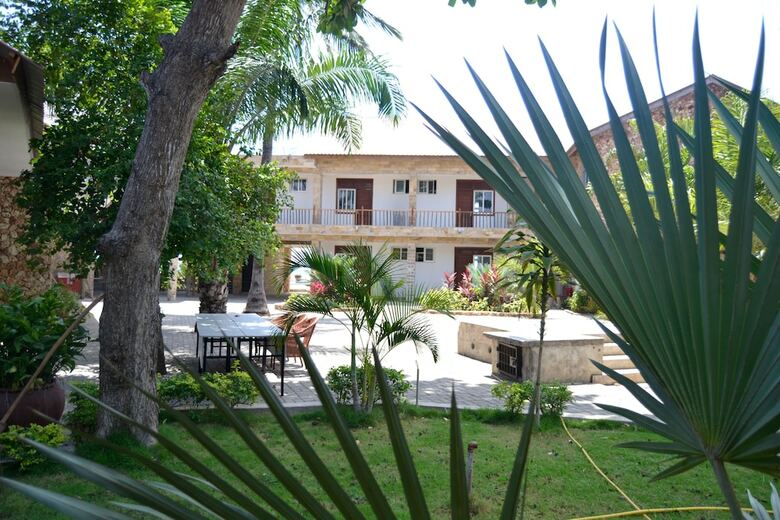 Hotel Serene Beach Resort