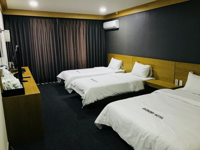 Ekonomy Hotel Gapyeong