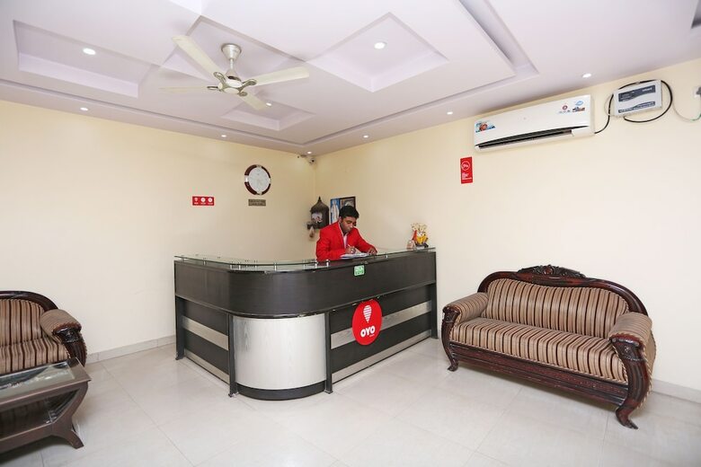 Oyo 8462 Hotel Galaxy