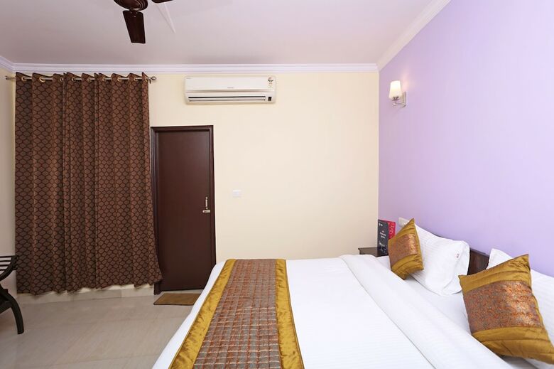 Oyo 8462 Hotel Galaxy