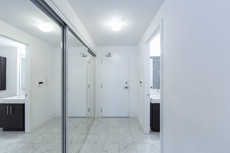 Trinity Suites - Condo On York Street I
