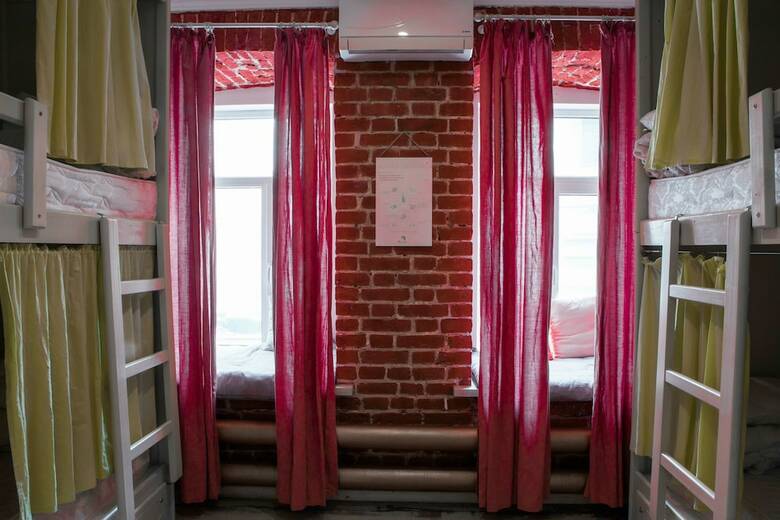 Hostal Nereus Hostel Near Kremlin