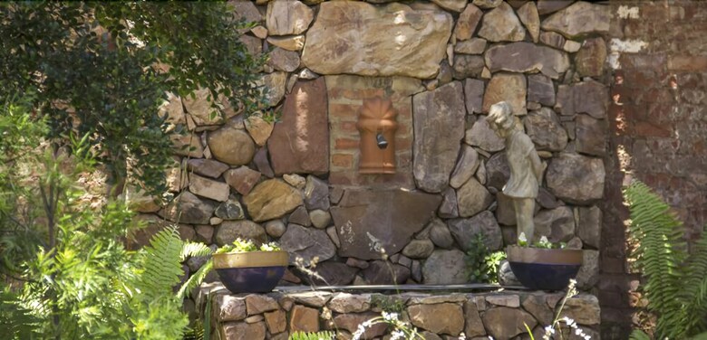 Bed & Breakfast Maison - H Guest House