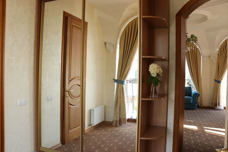 Hotel Excelsior