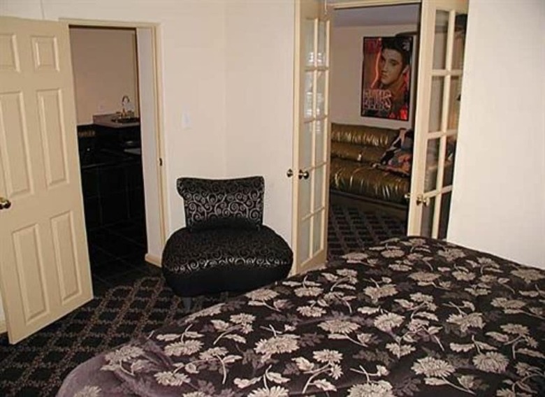 Bed & Breakfast Summer Nites