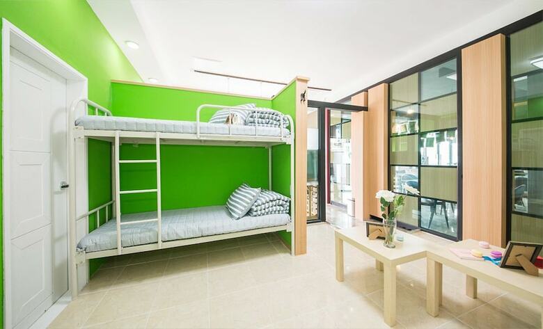 Hostal Peter Pan Guesthouse - Hostel