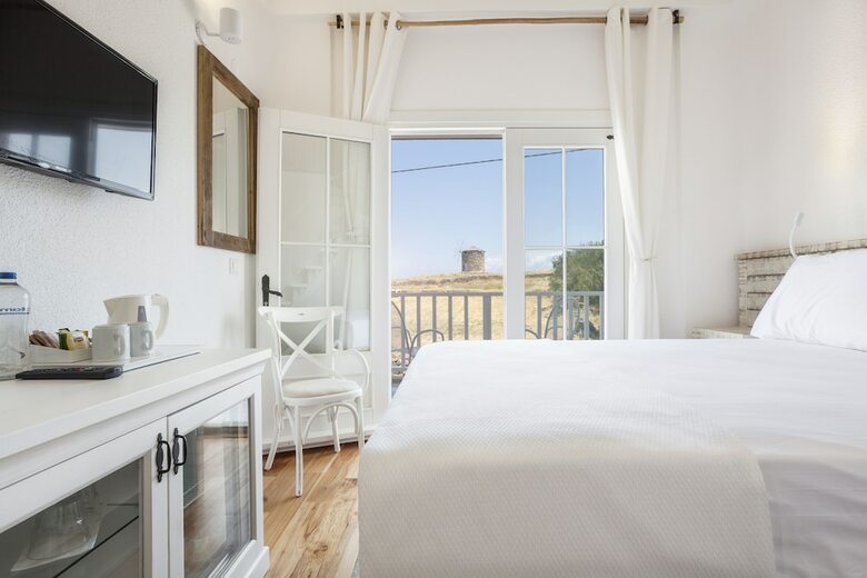Hotel Cunda Pur Beyaz Otel