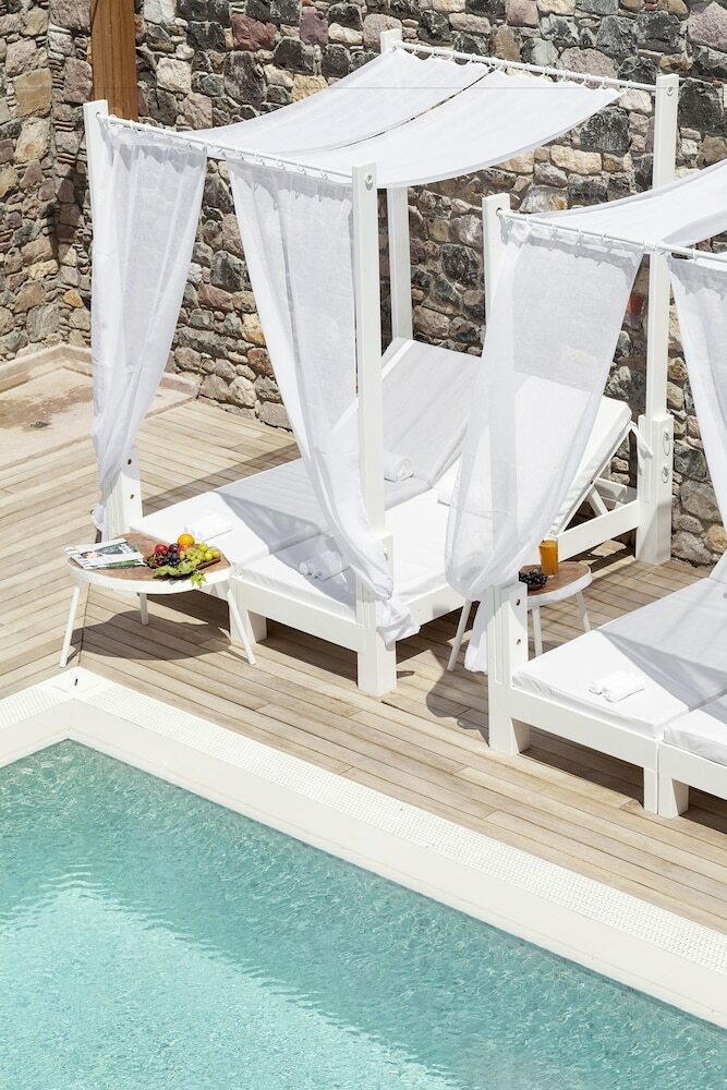 Hotel Cunda Pur Beyaz Otel
