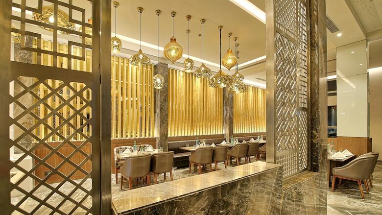 Hotel Golden Tulip Essential Jaipur