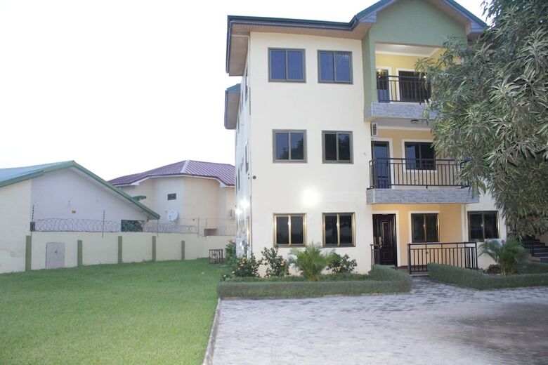 Evergreen Apartments
