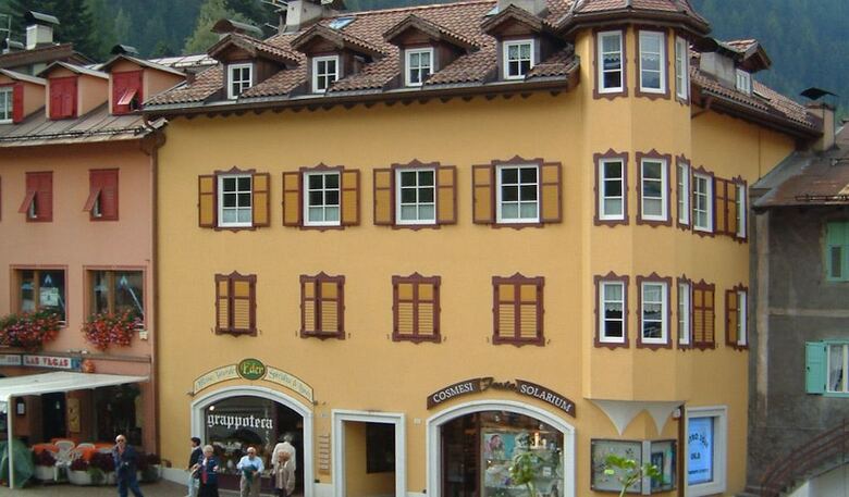 Borcanela Apartments