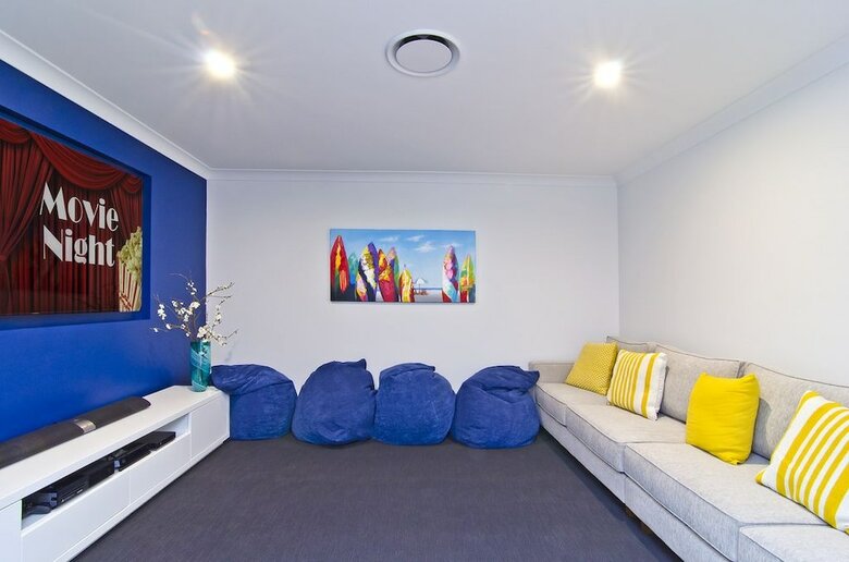 Sentosa At Tugun Beachfront Holiday Home