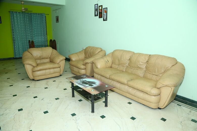 Hotel Zri 24 Hospitality Service Apartment