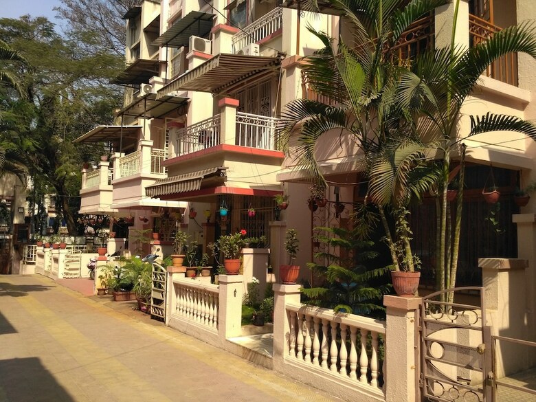 Hotel Zri 24 Hospitality Service Apartment