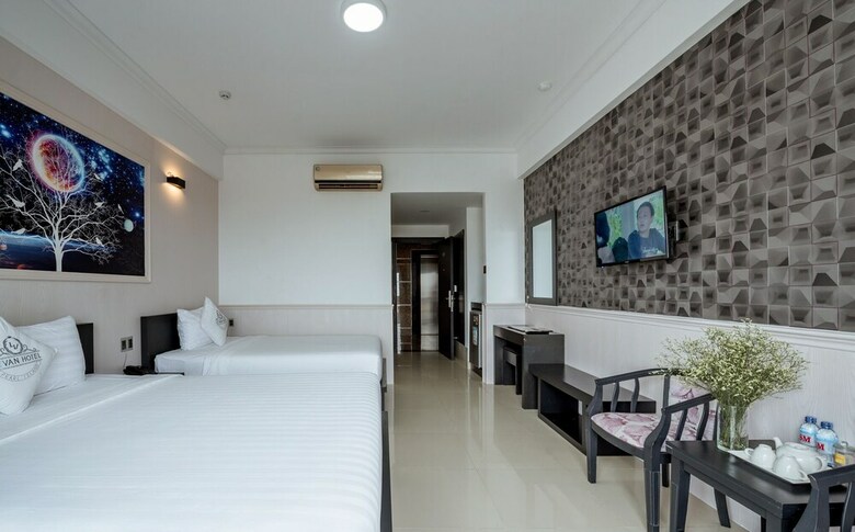 Le Van Hotel