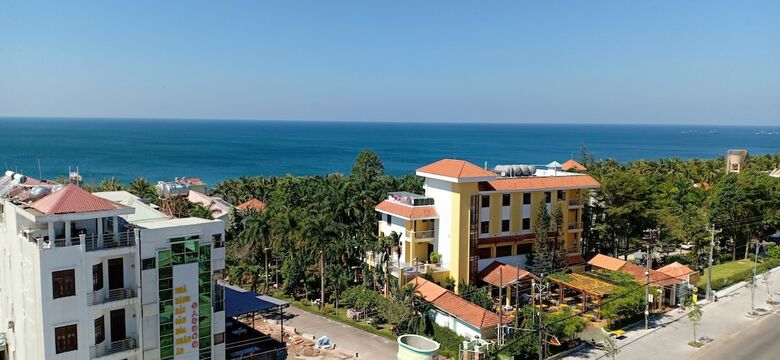 Le Van Hotel