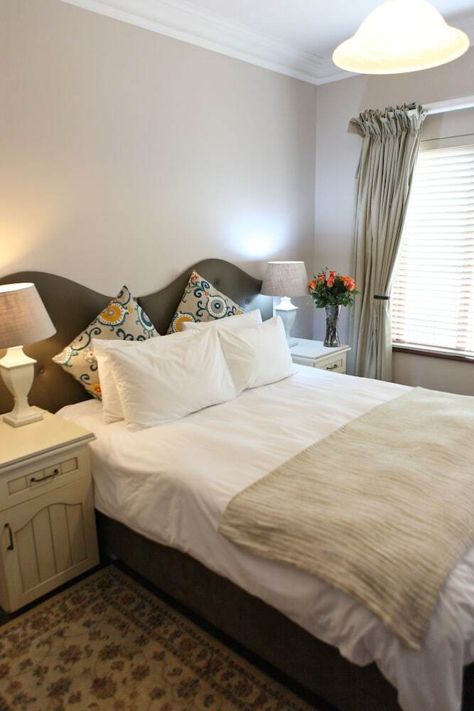 Hotel Candlewoods Guesthouse