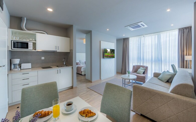 Preelook Apartments And Rooms