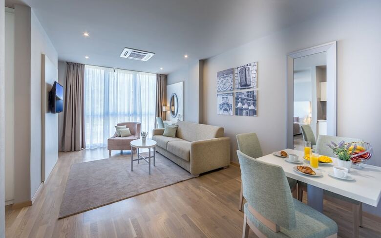 Preelook Apartments And Rooms