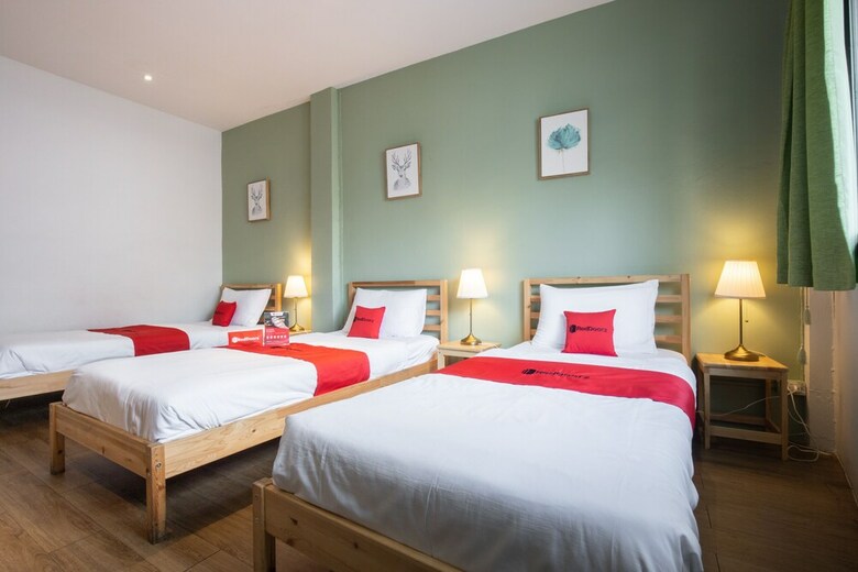 Hostal Reddoorz @ Folk Poshtel Silom