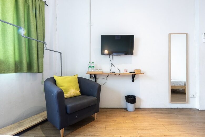 Hostal Reddoorz @ Folk Poshtel Silom