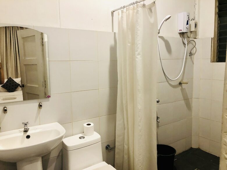 Hotel The White Bed And Breakfast Bacolod