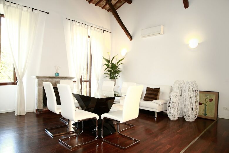 Vicolo Moroni Apartment