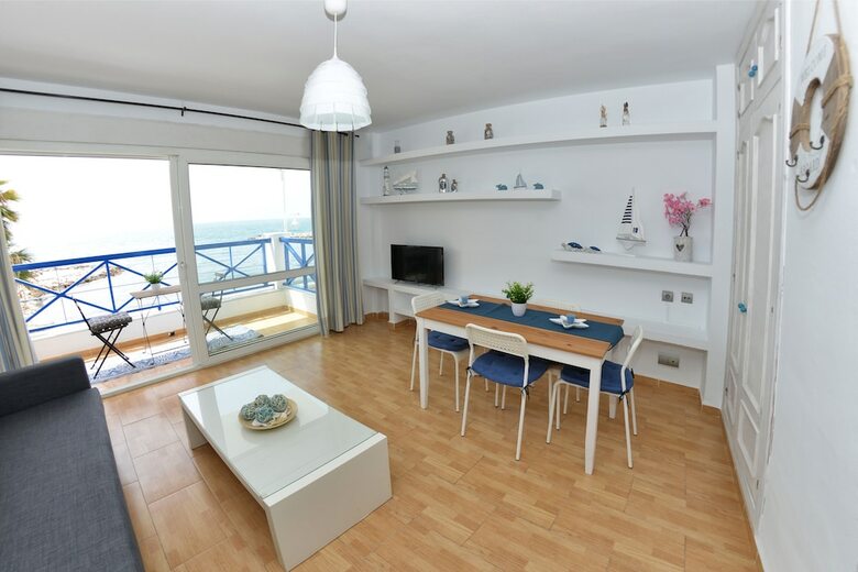 Apartamentos La Perla Azul - Wonderstays