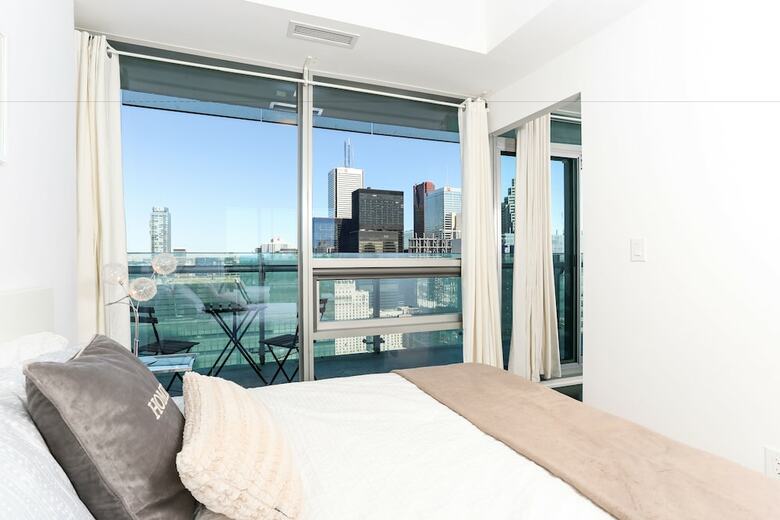 Platinum Suites - Incredible Cn Tower View