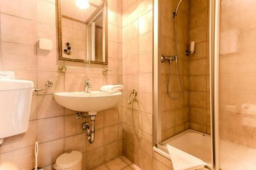 Hostal Pension Rauschenstein Und Apartments Forsthaus