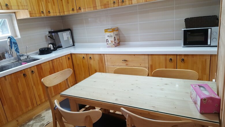 Hostal Suji Guesthouse - Hostel