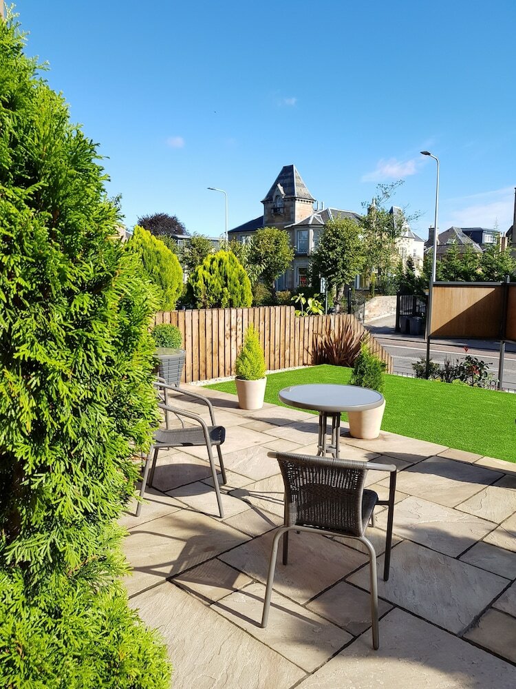 Hotel 18 Craigmillar Park Guest House