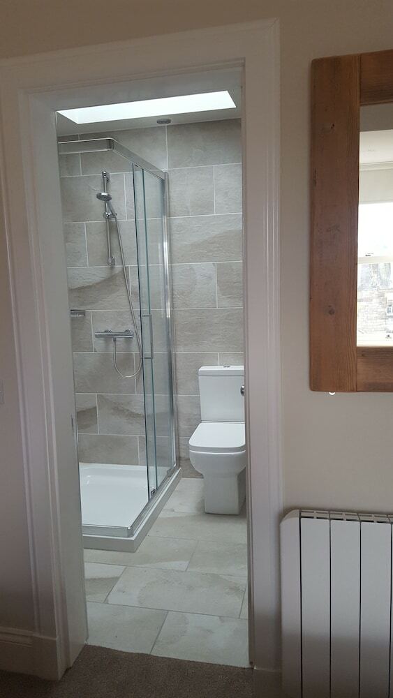 Hotel 18 Craigmillar Park Guest House