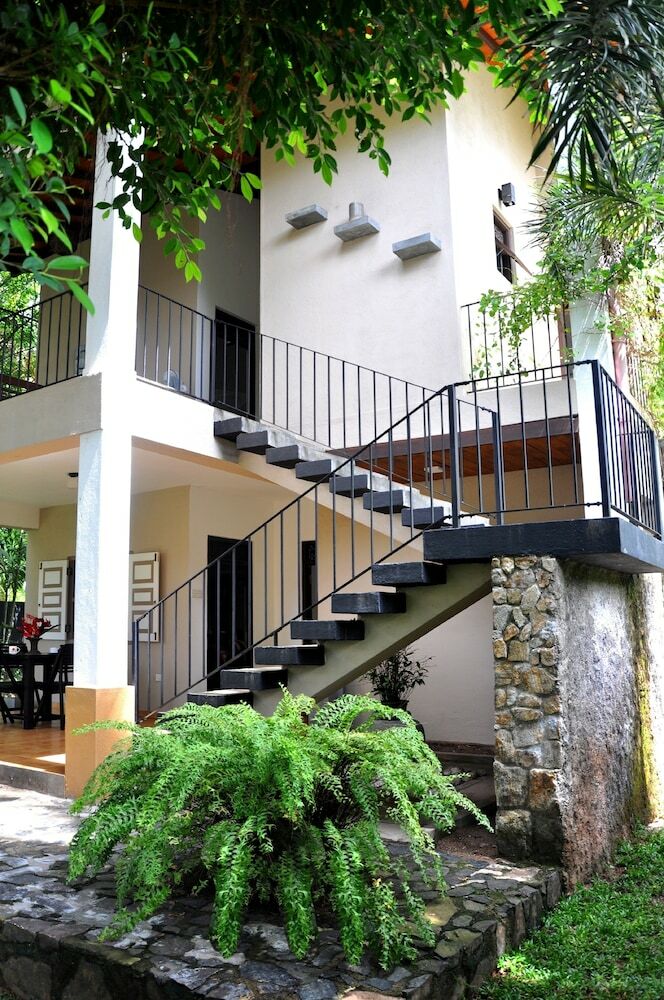 Sithu Villa Hikkaduwa