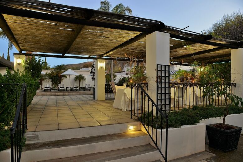 Mont D'or Swartberg Hotel