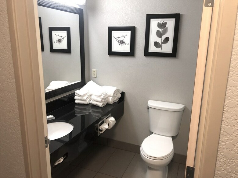 Hotel Country Inn & Suites By Radisson, Brookings, Sd