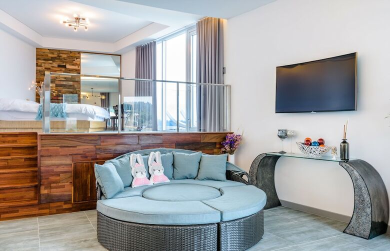 Pension Jejudawa Poolvilla