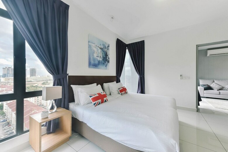 Apartamentos 1 Tebrau Suites By Subhome