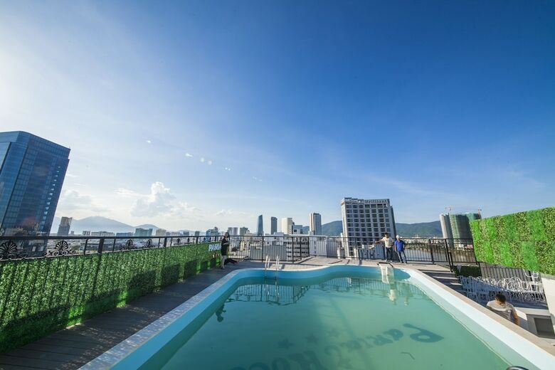 Pariat Hotel