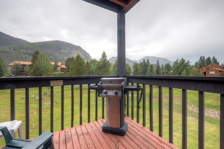 Mountainside Condominiums By Crmr