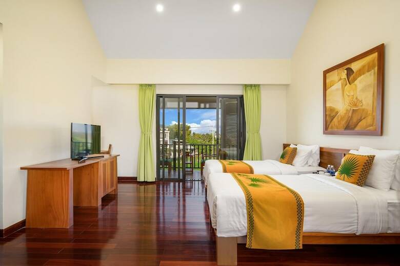 Hotel Hoa Co Villas