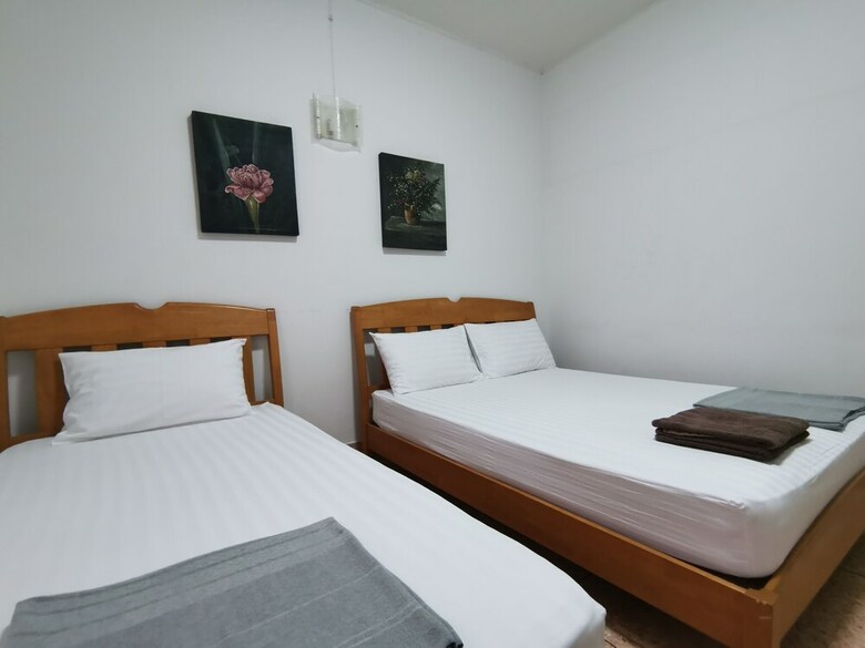 Hotel No.7 Guest House