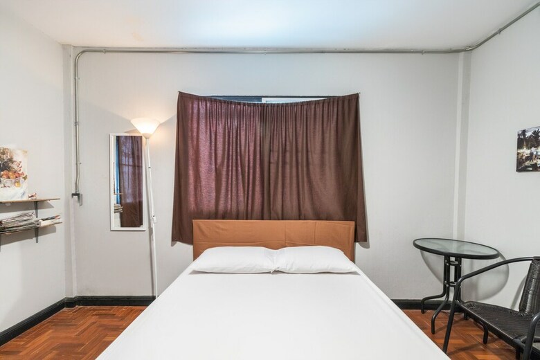 Hostal Oyo 677 Le Loftel Hostel Chiang Mai