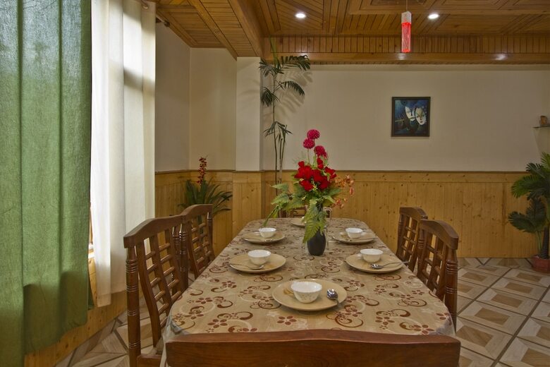 Hotel Oyo 8866 Mountain Face Cottage