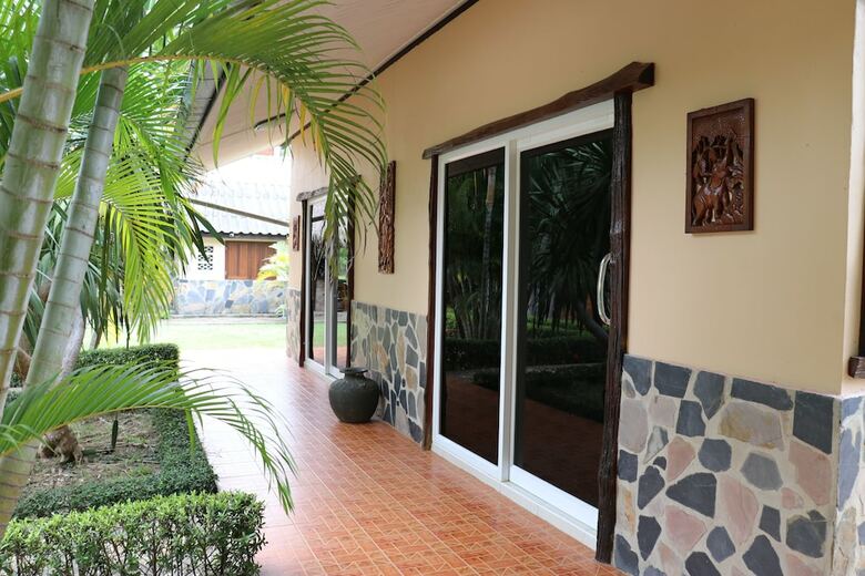 Hotel Areeya Resort Kanchanaburi