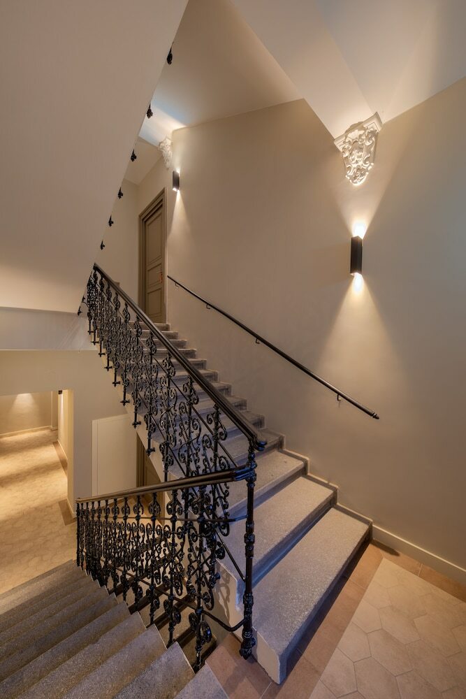 Hotel Avenue Legerova 19