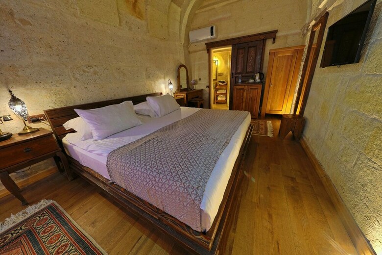 Pension Eyes Of Cappadocia Cave Hotel