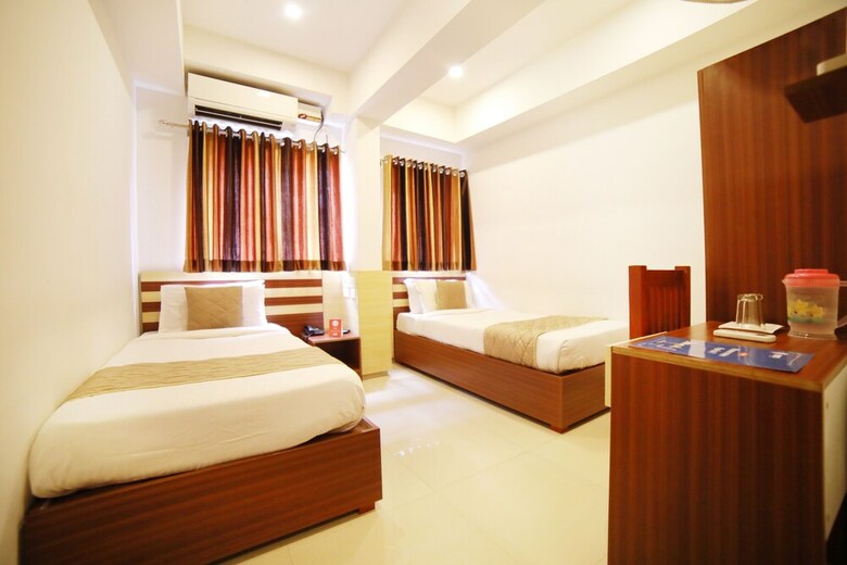 Hotel Oyo 3283 Puthens Capitol Inn